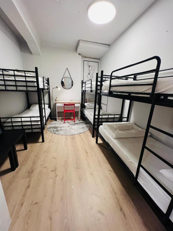 Ofek'S Place - Midtown Tlv Hostel Тел Авив Екстериор снимка